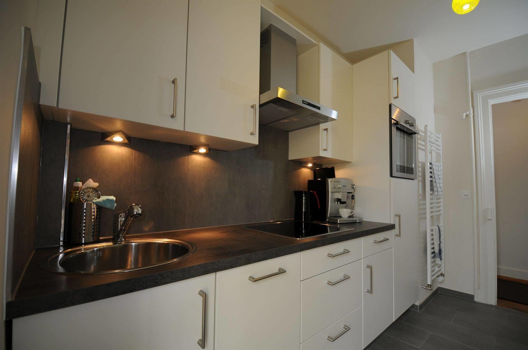 Unique Serviced Living @ Airport Line Basel Exteriör bild