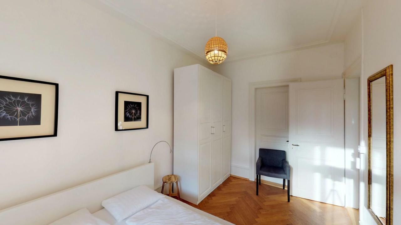 Unique Serviced Living @ Airport Line Basel Exteriör bild