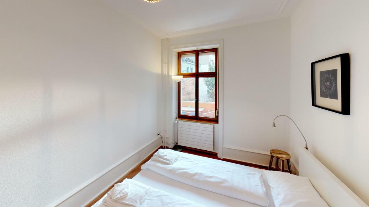 Unique Serviced Living @ Airport Line Basel Exteriör bild